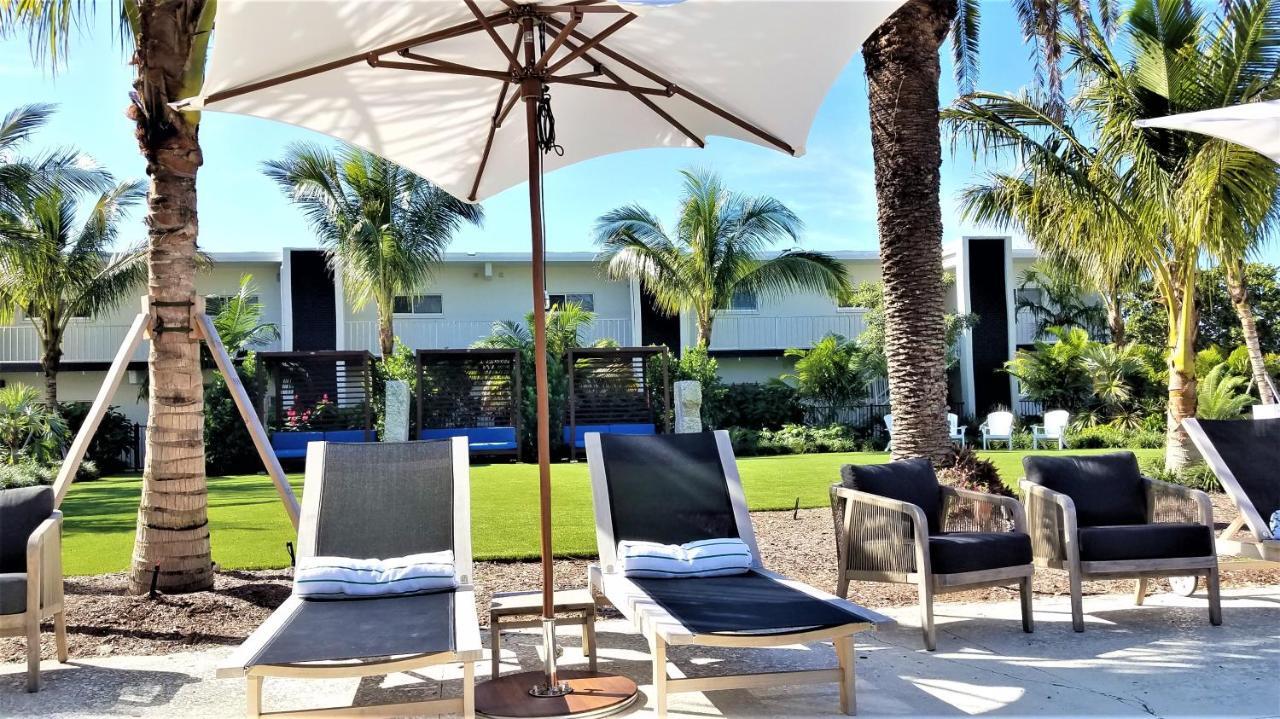 Bali Hai Beachfront Resort And Spa Holmes Beach Exterior photo